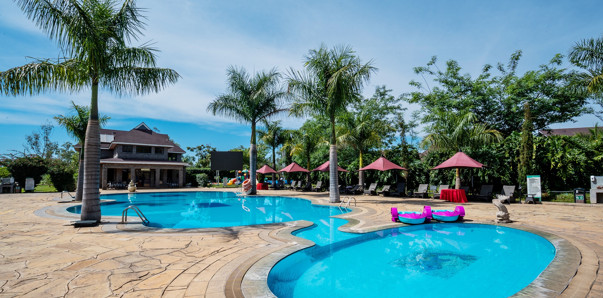 Luxury Pool